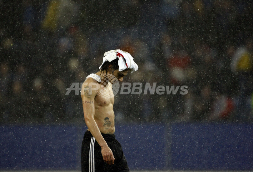 レバークーゼン アウェーゴール差でハンブルガーを破り準々決勝へ