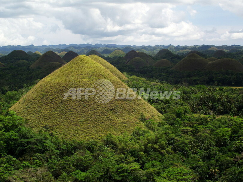 フィリピン地震、「チョコレート・ヒルズ」など人気観光地にも被害