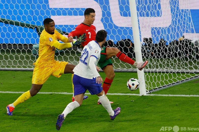 フランスがPK戦でポルトガル下す EURO4強入り