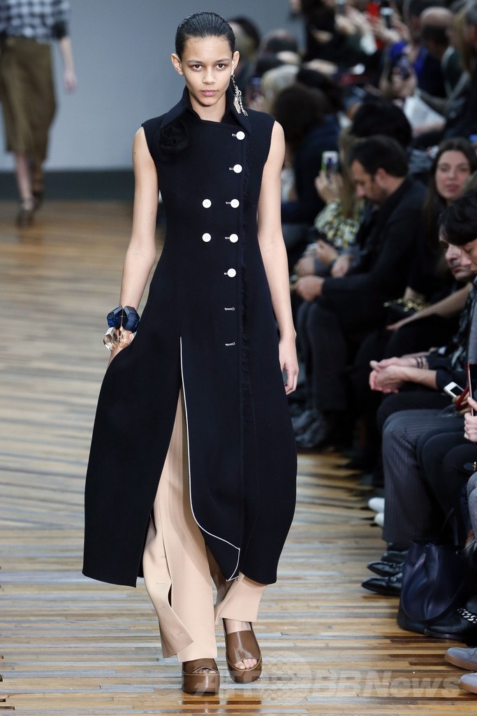 ＜14/15年秋冬パリコレクション＞セリーヌ