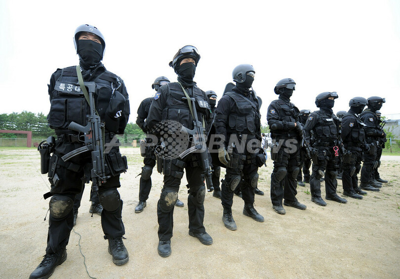 韓国海洋警察庁、特殊部隊の対テロ訓練を公開