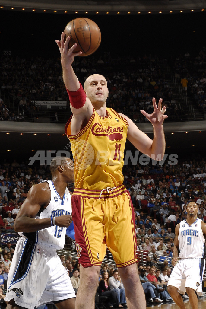 マジック キャバリアーズに快勝