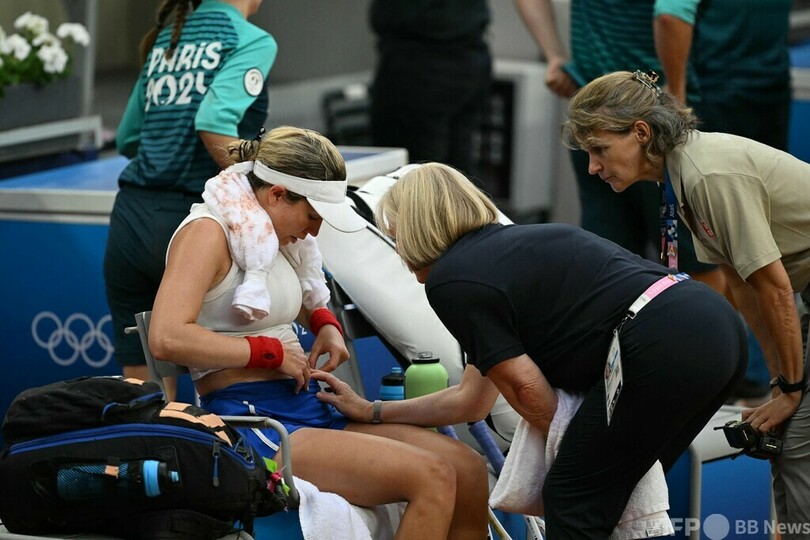 シフィオンテク4強 ボール直撃しうずくまる場面も パリ五輪