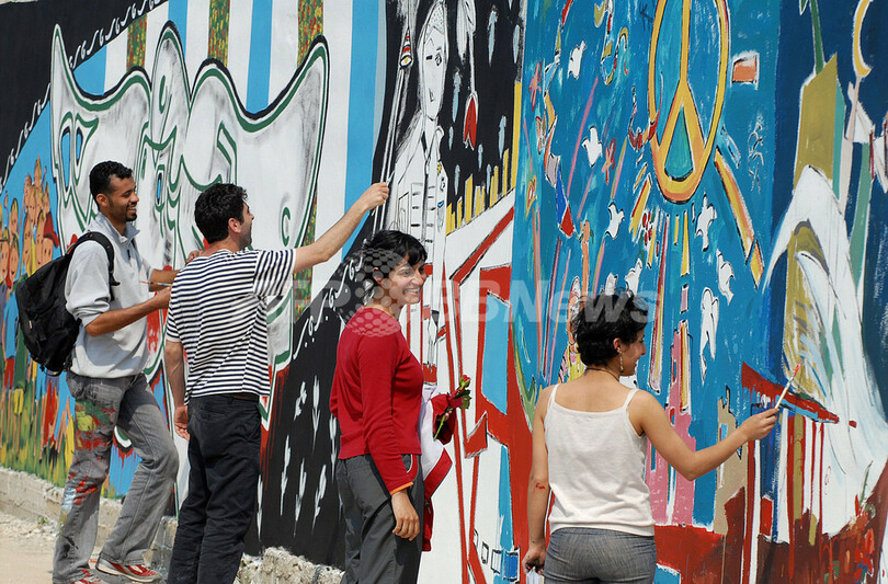 内戦終結から17年、歴史認識をめぐる論争続く - レバノン