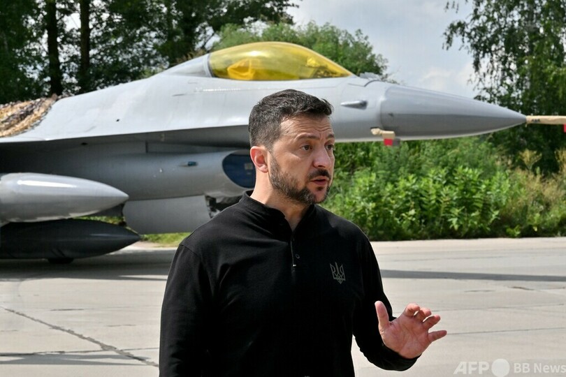 ゼレンスキー氏、空軍司令官を解任 F16墜落と関連か
