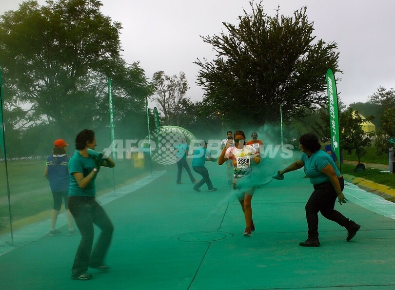 世界で最も楽しい5キロ走「カラー・ラン」、メキシコで初開催