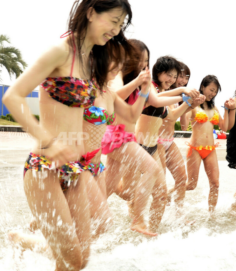 節電の夏はプールで！大磯ロングビーチ営業開始