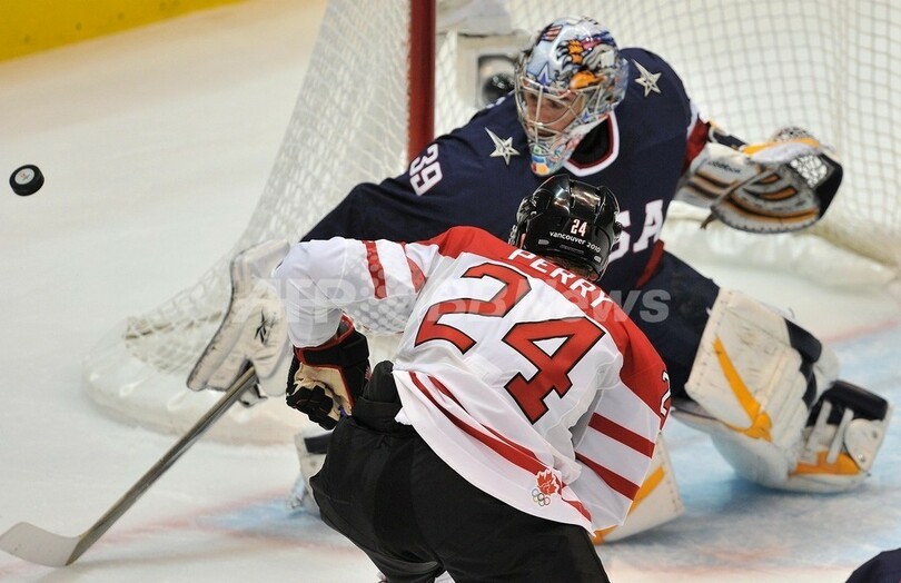 男子ホッケー カナダが延長戦を制して金メダル、バンクーバー冬季五輪