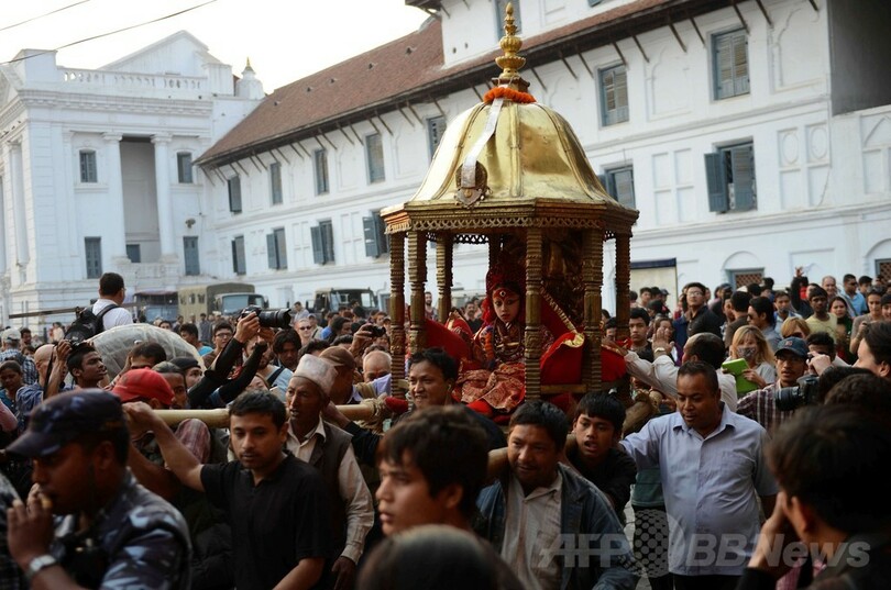 生き神「クマリ」が見守る雨乞いの祭り、カトマンズ