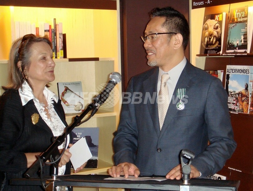 デザイナー滝沢直己、フランス芸術文化勲章シュバリエを受章