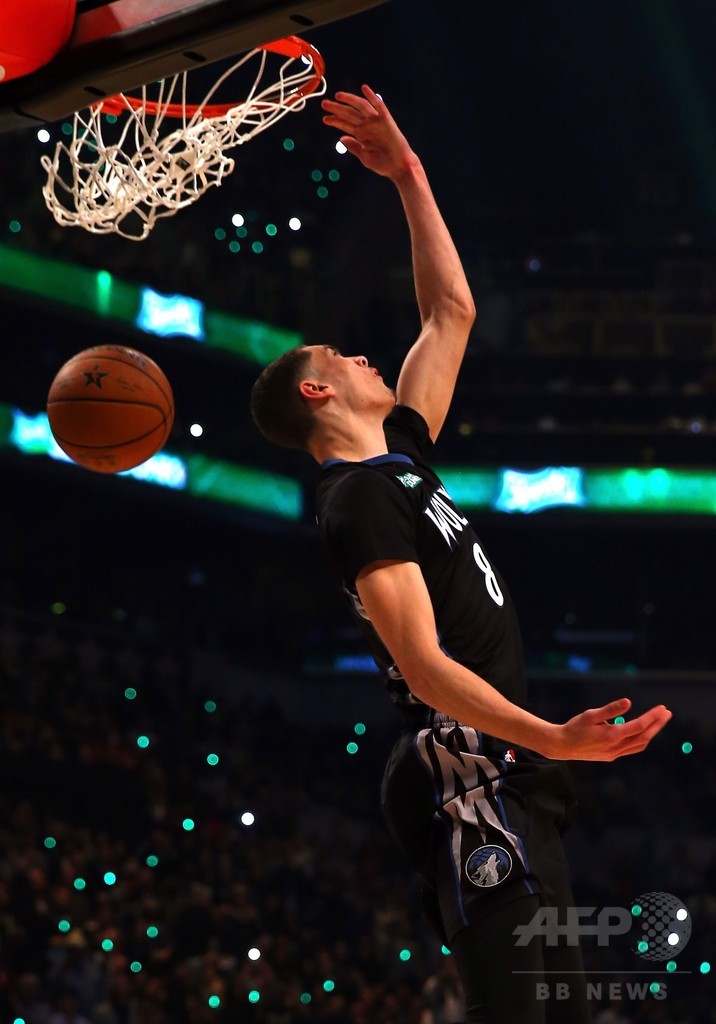 ティンバーウルブズのラビーンがダンクコンテスト優勝