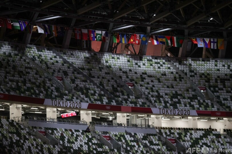 空席のスタンド、無観客の東京五輪開会式