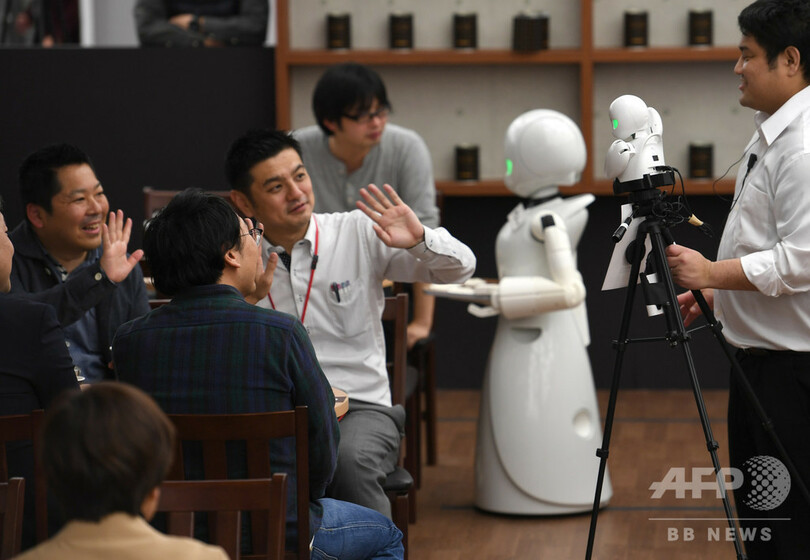 在宅だけどウエーター勤務 重度障害者が「分身ロボット」で接客するカフェ、東京にオープン