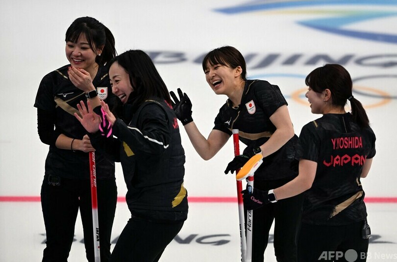 カーリング女子日本が決勝進出、スイスを撃破 北京冬季五輪