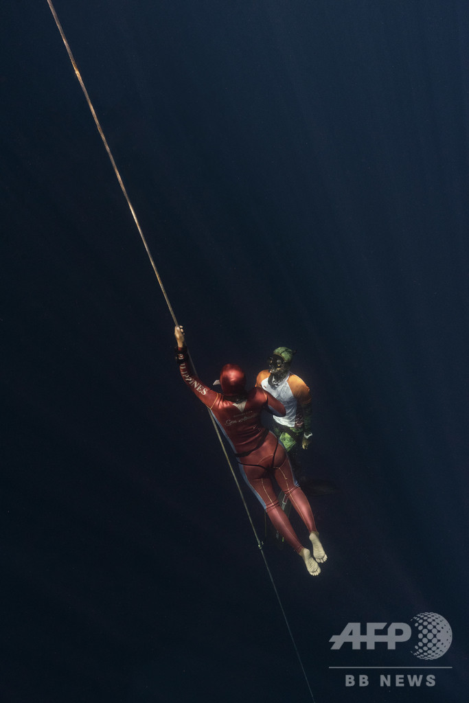 【今日の1枚】もっと深く、青から漆黒の世界へ