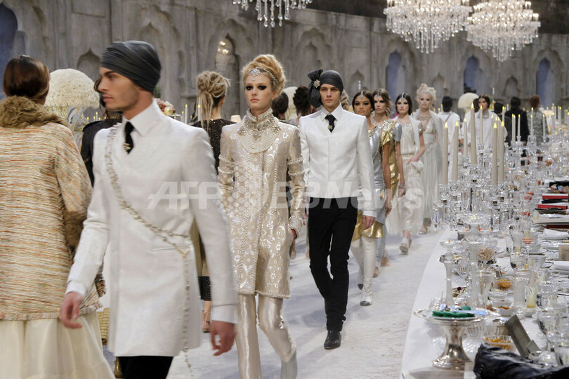 シャネル、メティエダール・コレクション新作「パリ-ボンベイ」を発表