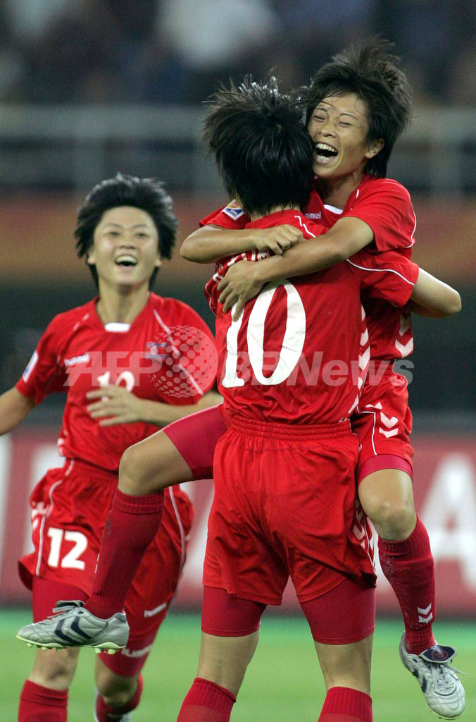 女子サッカーW杯 スウェーデン 北朝鮮に勝利するもグループ敗退に終わる
