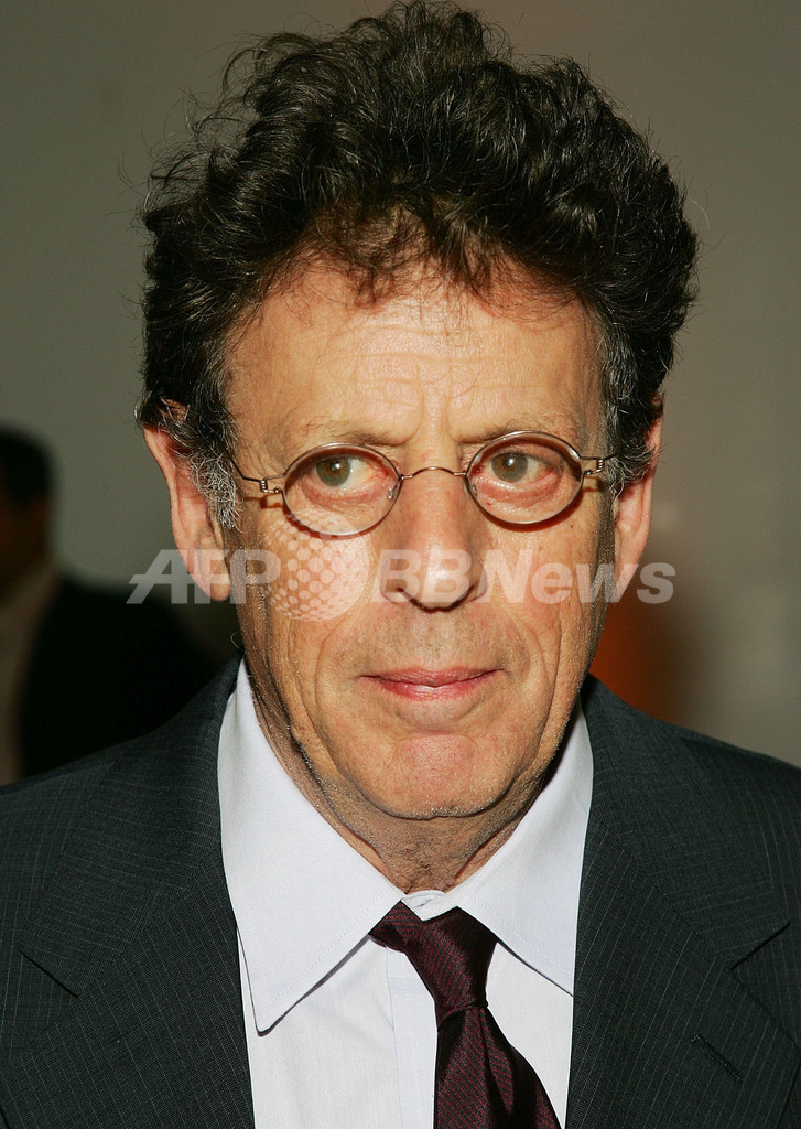 作曲家のフィリップ・グラス 「キッチン」のチャリティ・パーティに出席 - 米国