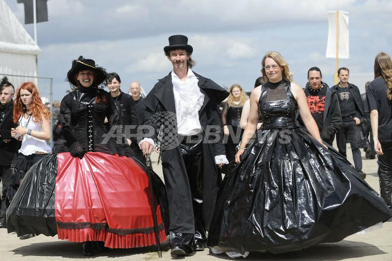 ゴシックロックの祭典にファン集結