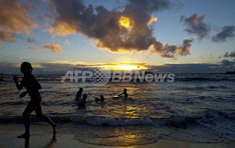 イースター島、海に沈む太陽