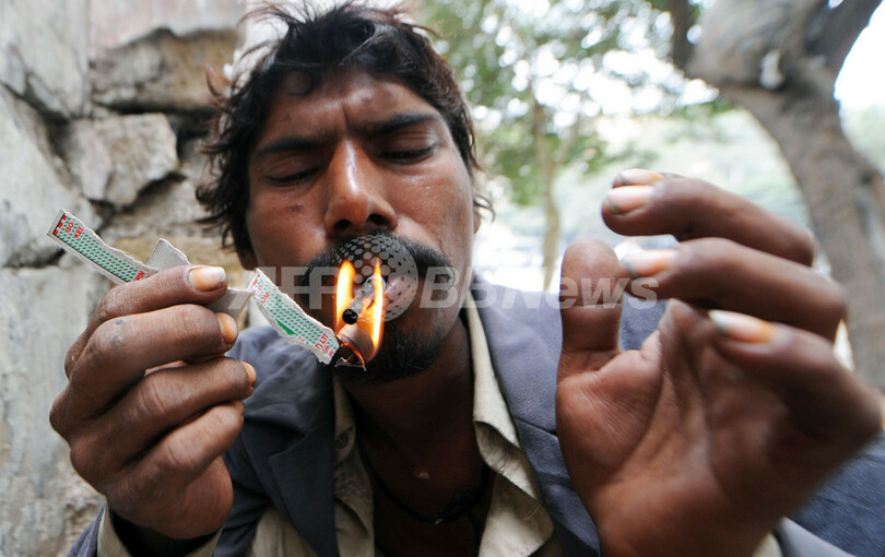 タブーを破りモスクでエイズ啓発活動、パキスタン