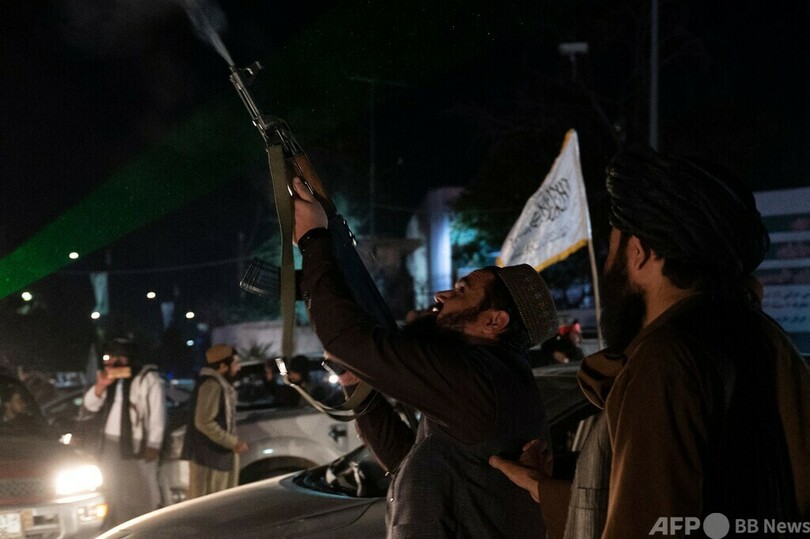 タリバン、外国部隊撤退から1年祝う