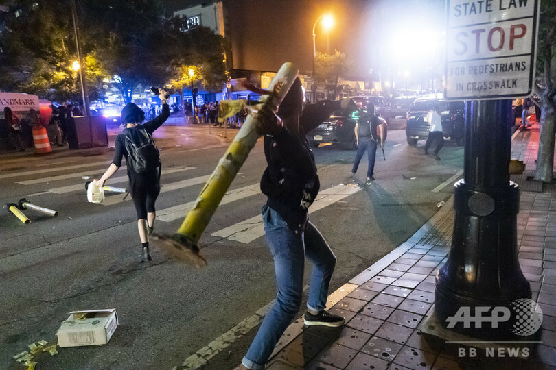 警官が発砲し黒人男性死亡、警察署長が辞任 米アトランタ