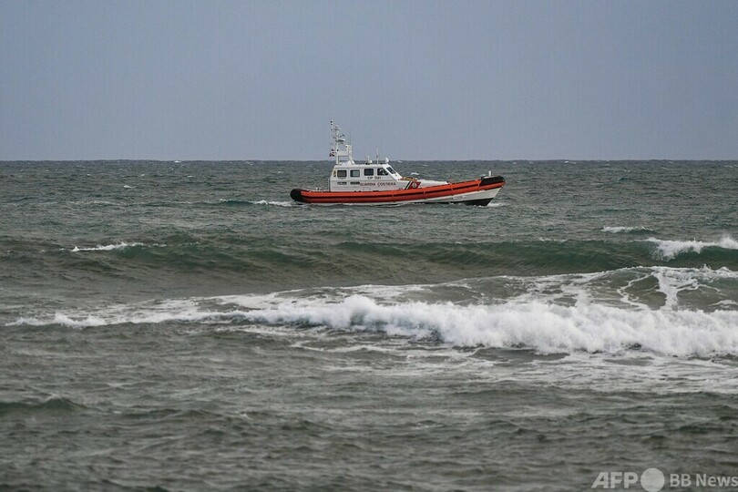 イタリア沖で移民船沈没、子ども含む59人死亡