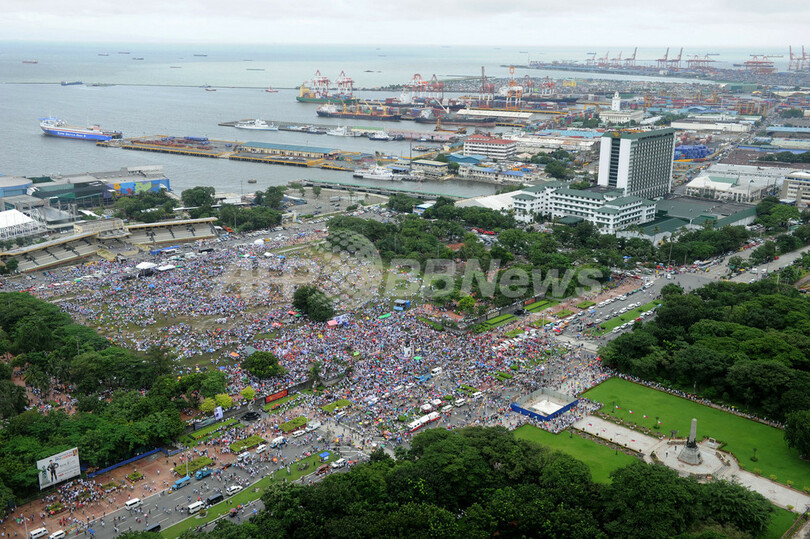 フィリピンで反汚職デモ、ソーシャルメディアで全国規模に