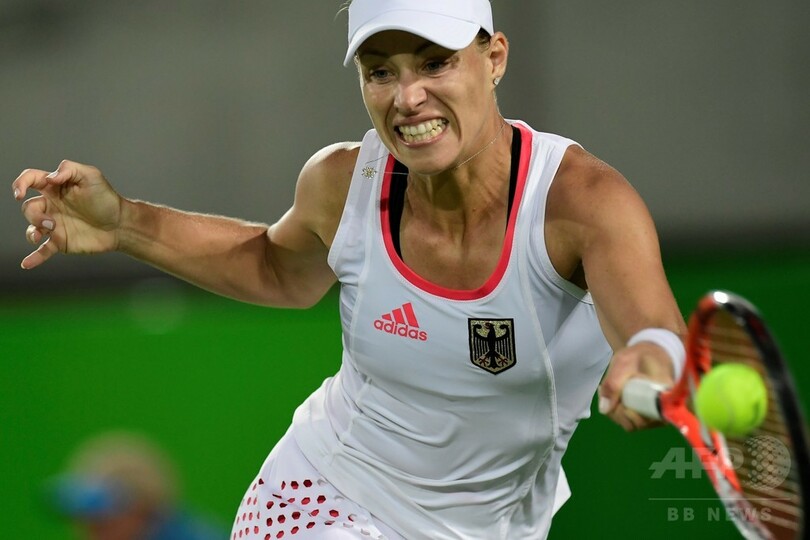 女子シングルス決勝、ケルバーとプイグの顔合わせに