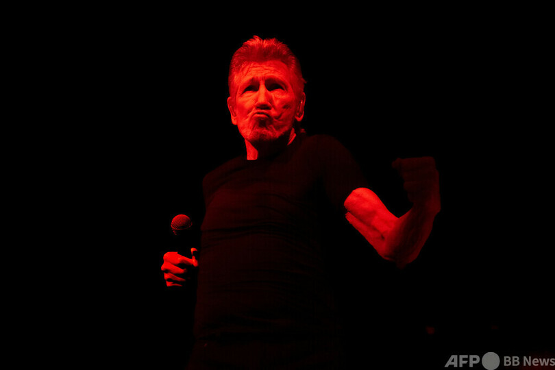 ピンク・フロイド元メンバー、独公演でナチス風衣装  憎悪扇動か