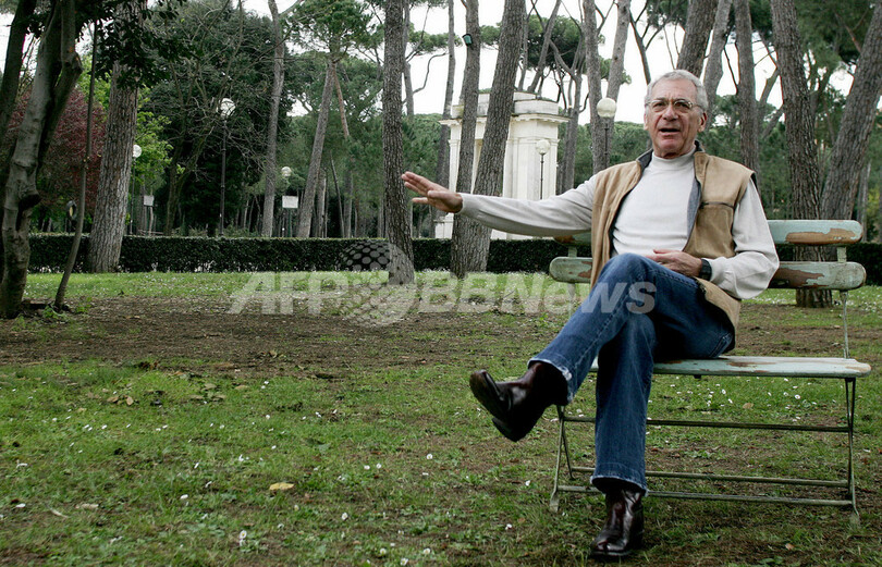 映画「Sketches of Frank Gehry」の会見にシドニー・ポラック監督登場 - イタリア