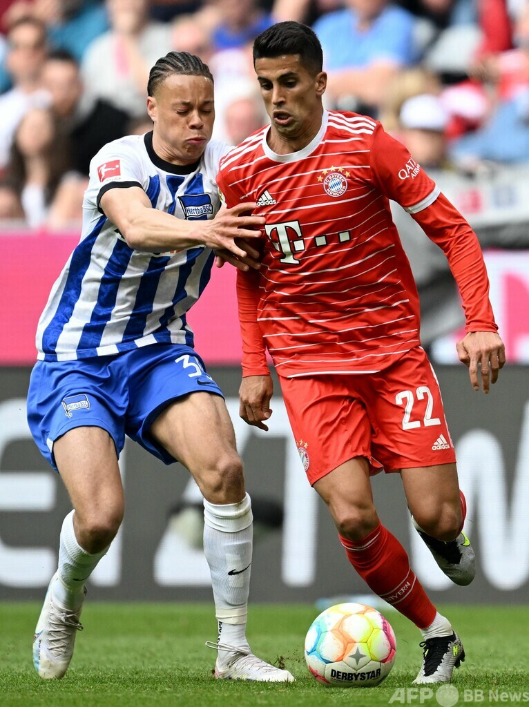 バイエルンが首位浮上 最下位ヘルタ下す