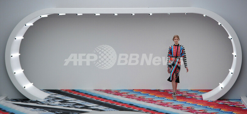 ＜13年春夏ロンドンコレクション＞ピーター・ピロット