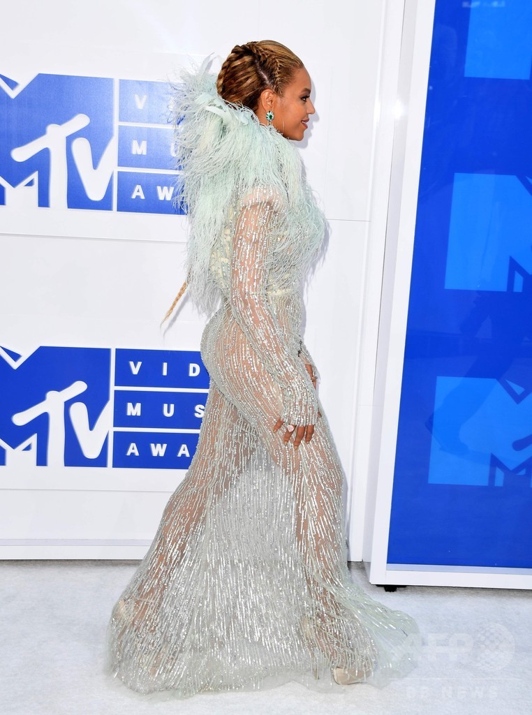 ビヨンセ、警官に殺害された黒人男性の母親4人をMTV授賞式に招待