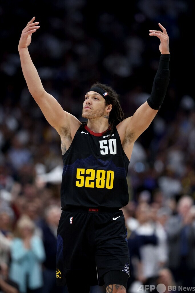 ナゲッツとニックスが3勝目、決勝進出に王手