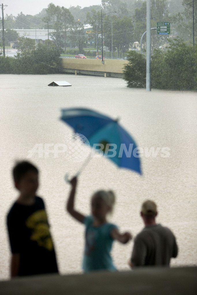 第3の都市ブリスベーンでも2万戸浸水の恐れ、豪洪水