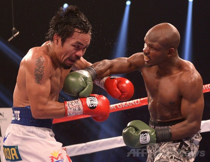 パッキャオがブラッドリーとの再戦制す、WBOウェルター級