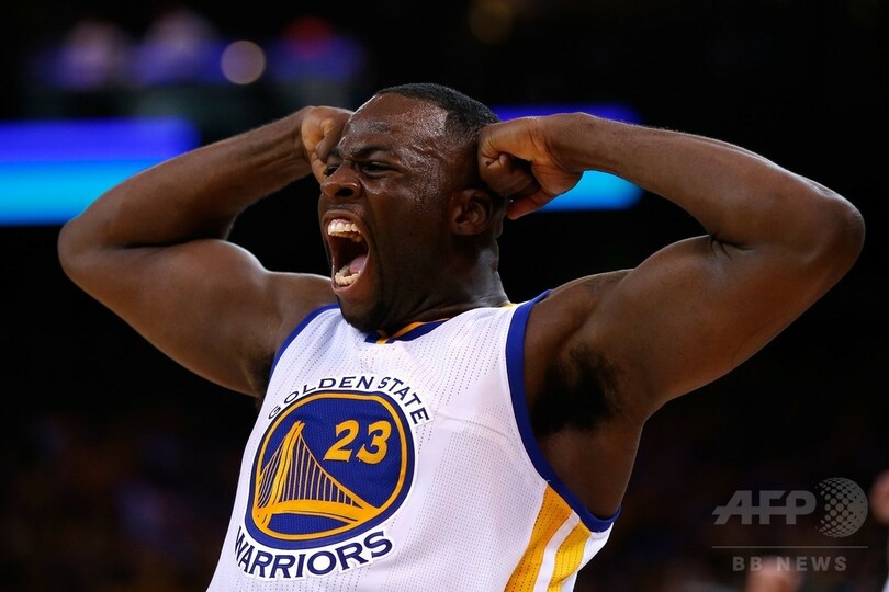 ウォリアーズが再び接戦を制す、2連勝でファイナルに前進