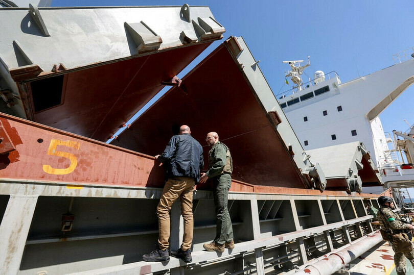 EU大統領、ウクライナ電撃訪問 会談中にミサイル攻撃で避難