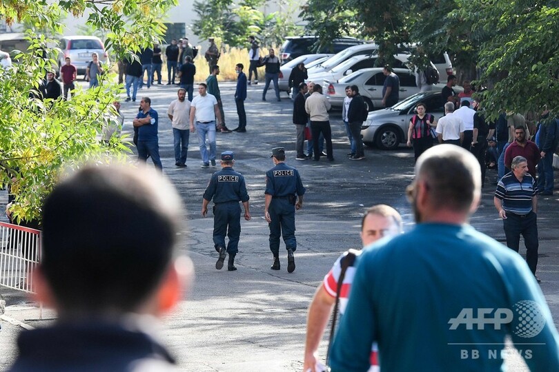 愛国心に駆られるアルメニア人たち、カラバフ衝突の「死闘」に志願続々