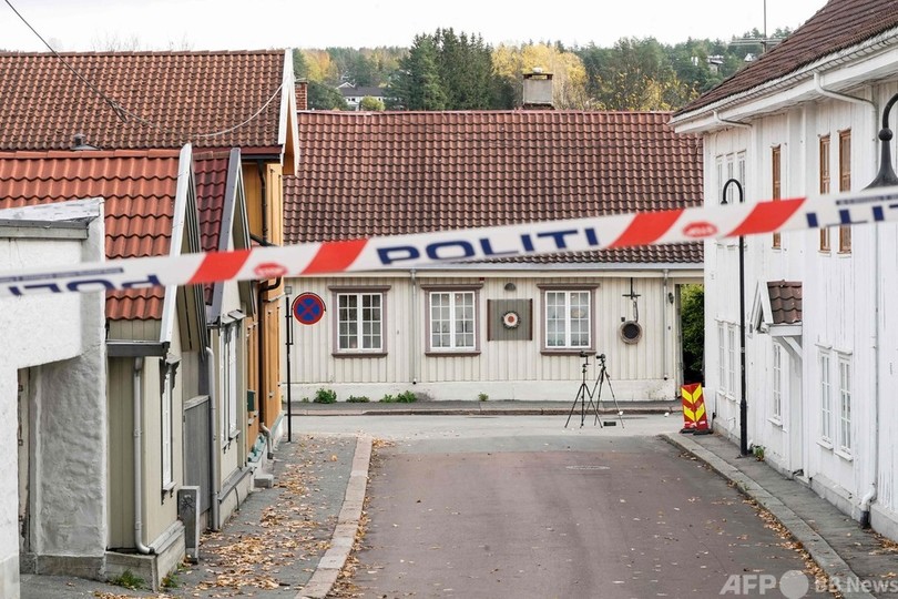 ノルウェー襲撃、凶器は弓矢でなく「鋭器」