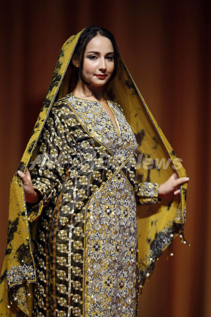 バーレーン人デザイナー、首都マナーマでファッションショー