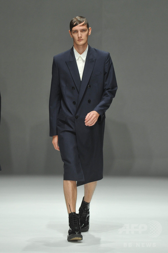 インテリジェンスをテーマに新作、「ドレスドアンドレスド」15年春夏