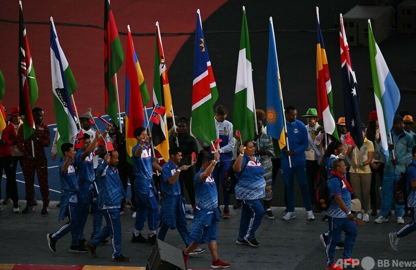 コモンウェルスゲームズ閉幕 オジー・オズボーンさんがサプライズ登場