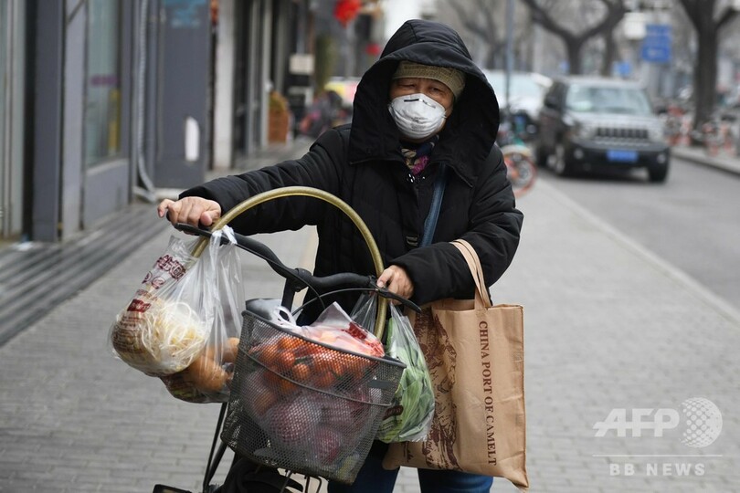 新型コロナウイルス、中国本土の死者2200人超に