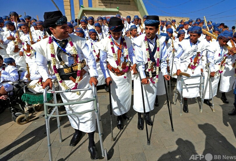 【今日の1枚】みんなで愛を誓う、内戦下のイエメン