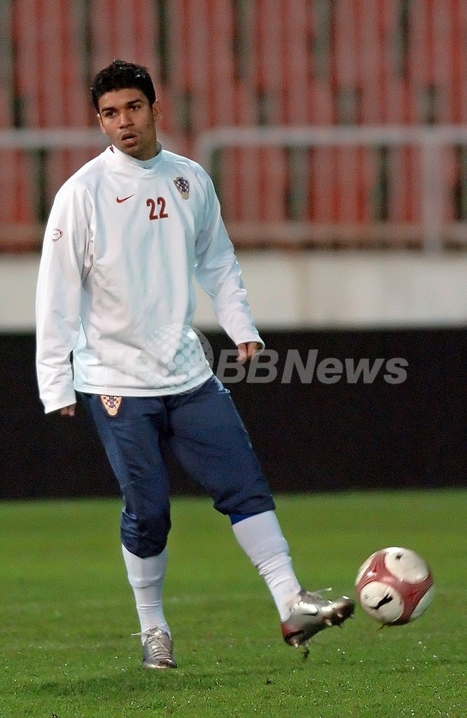 左足負傷のエドゥアルド・ダ・シルバが退院