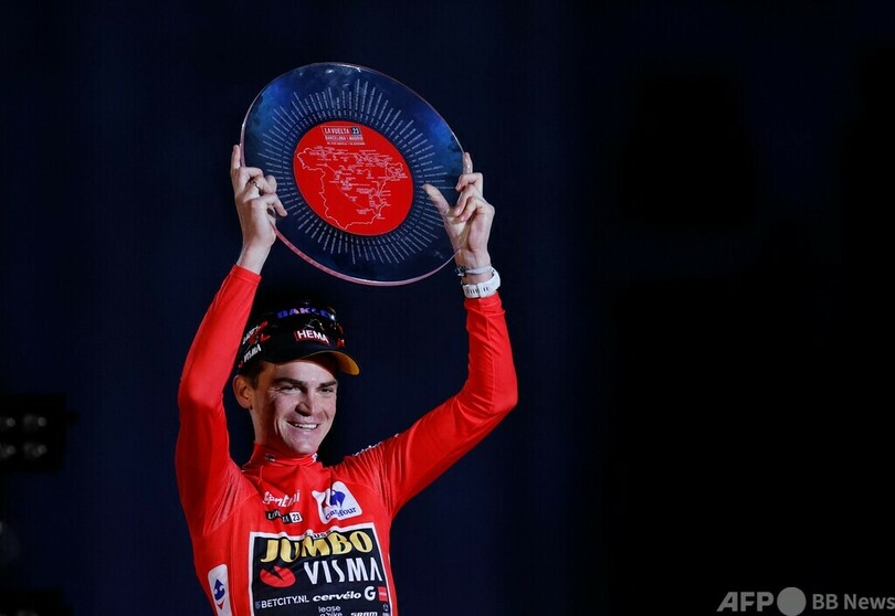 クスがブエルタ制覇、ユンボ・ビスマはグランツール3冠