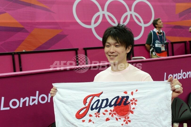 内村が金メダル獲得、体操男子個人総合